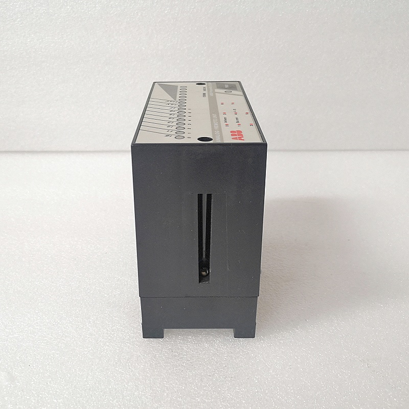 ABB ICSE08B5 FPR3346501R1012 远程模拟输入/输出模块