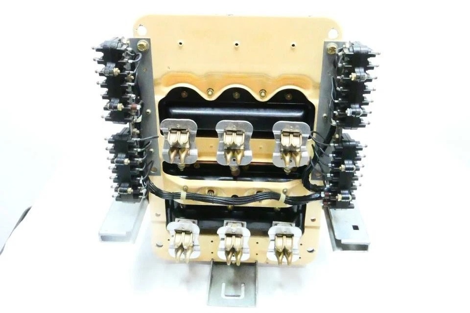 GE Akf-2-25 空气开关